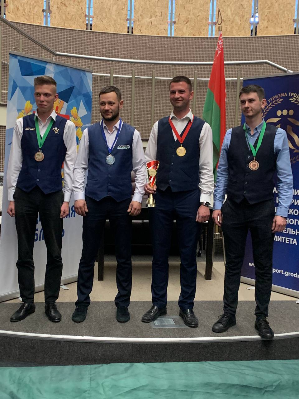 Чемпионат среди мужчин